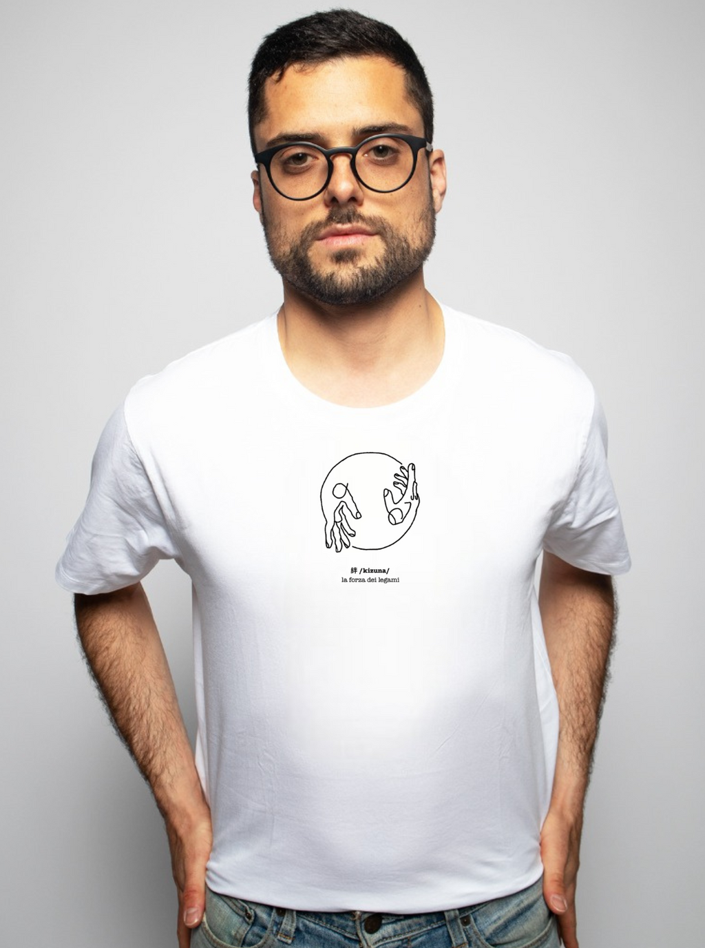 KIZUNA / WHITE AND BLACK T-SHIRT