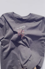 THE PUMP / WHITE AND BLACK T-SHIRT