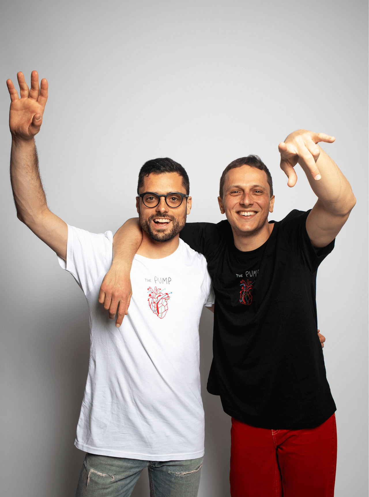 THE PUMP / WHITE AND BLACK T-SHIRT