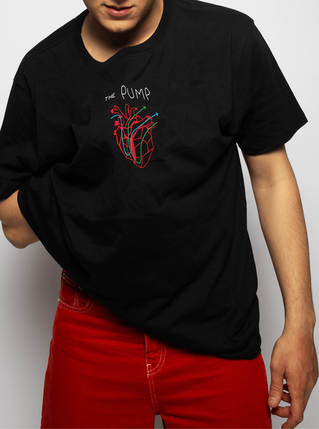 THE PUMP / WHITE AND BLACK T-SHIRT